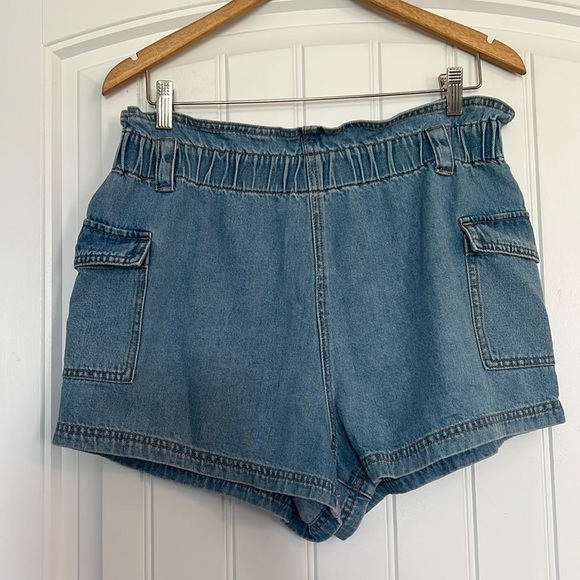 PacSun Pull on Jean Cargo Shorts Size Large - Picture 1 of 4
